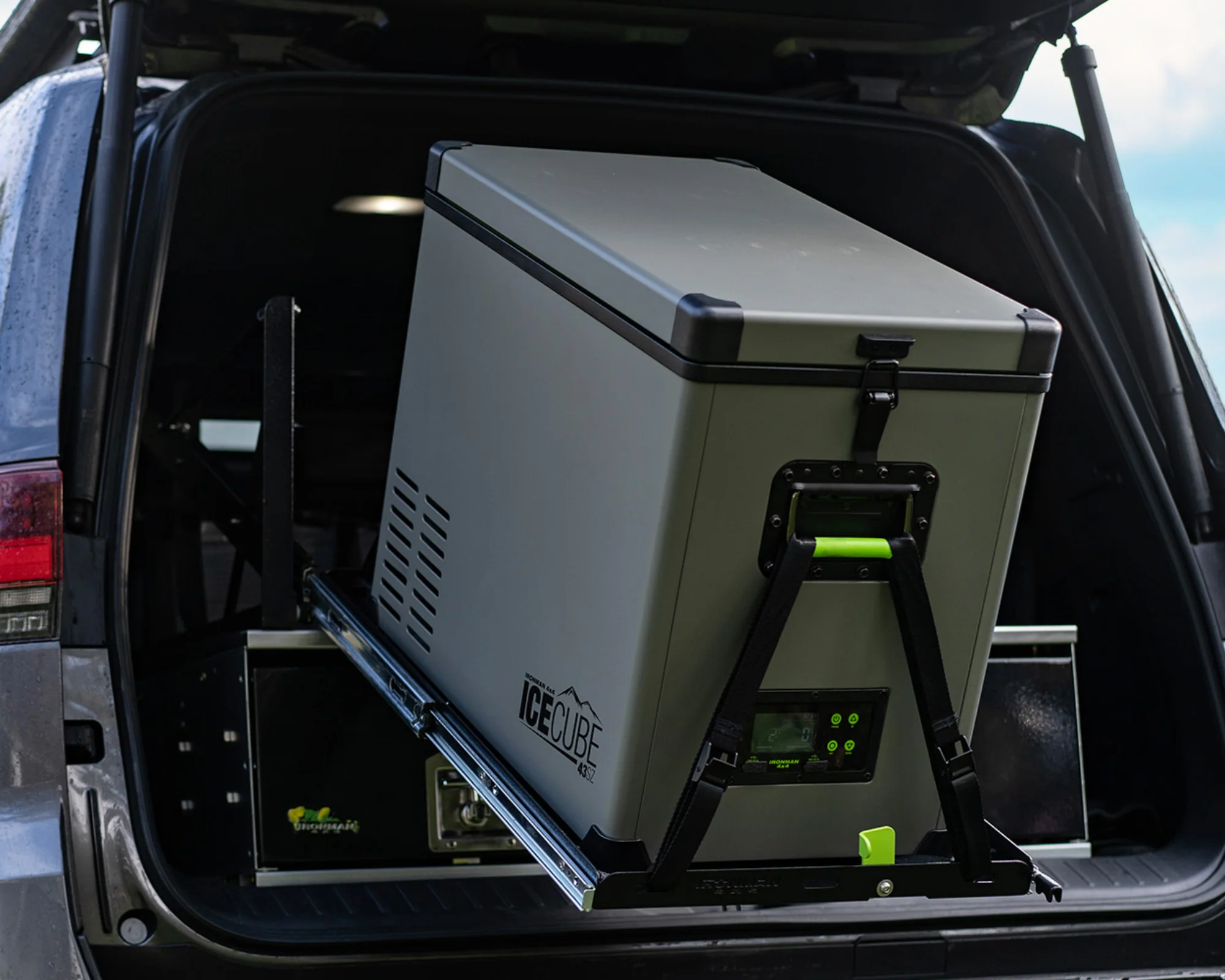 Tilting Fridge Slide - 60L to 80L - Image 4