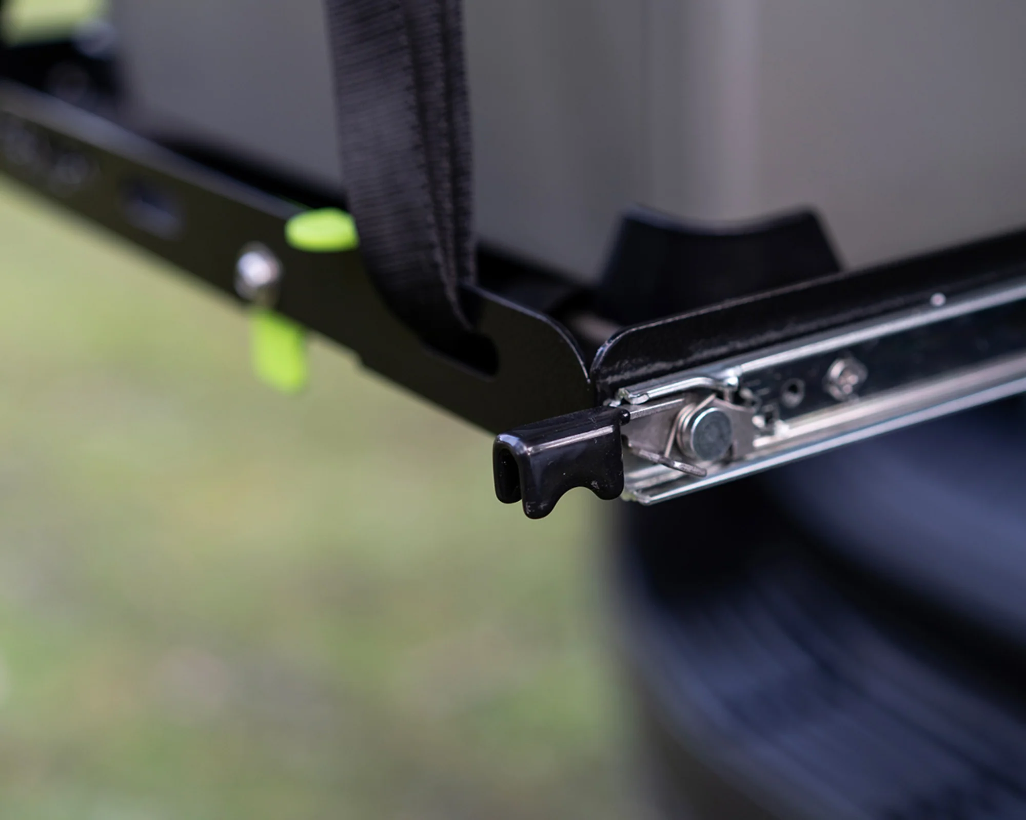 Tilting Fridge Slide - 60L to 80L - Image 5